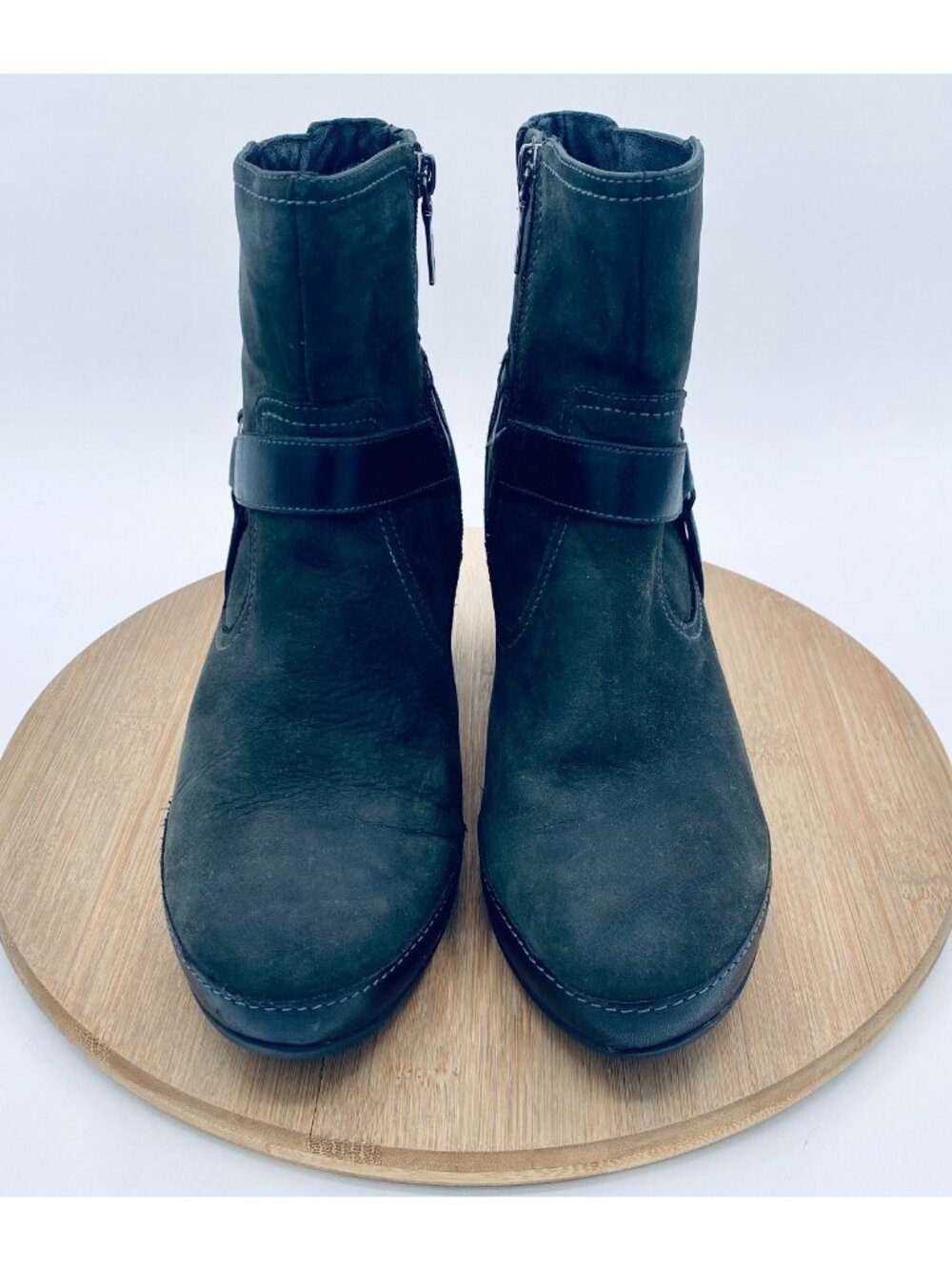 Clarks Harness Boots Womens 9.5 Gray Leather Artisan Heels Biker Gothic Cowgirl - Picture 2 of 9